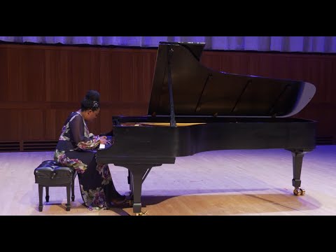 Michelle Cann playing for the Cleveland Chamber Music Society